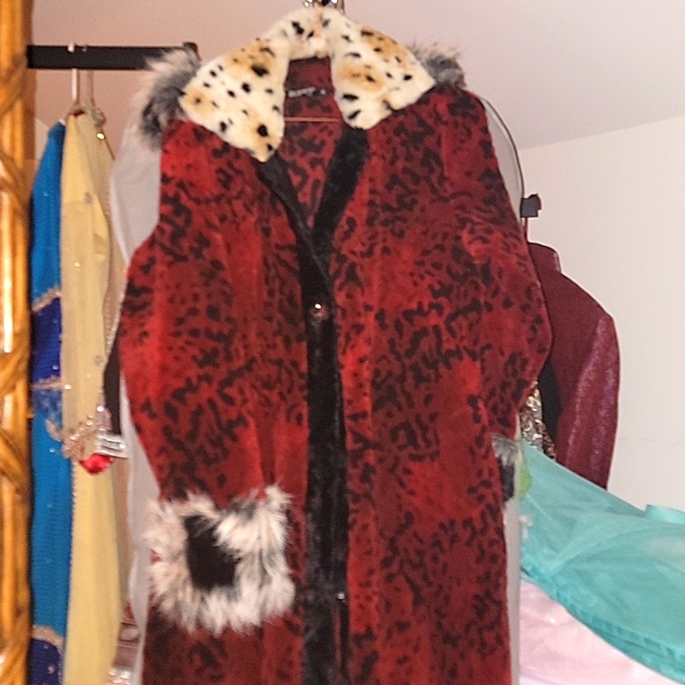 Lee Andersen unique over coat